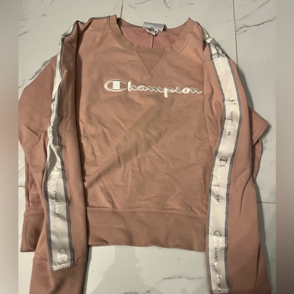 Champion Tops - Champion  crewneck sweatshirt Small